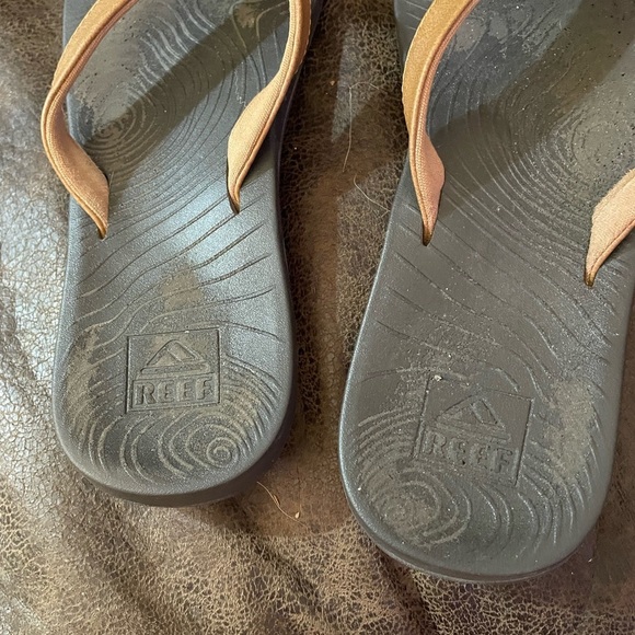 Reef Women’s Flip Flop Sandals Size 9 Brown Black Comfortable Beachwear - Picture 4 of 5